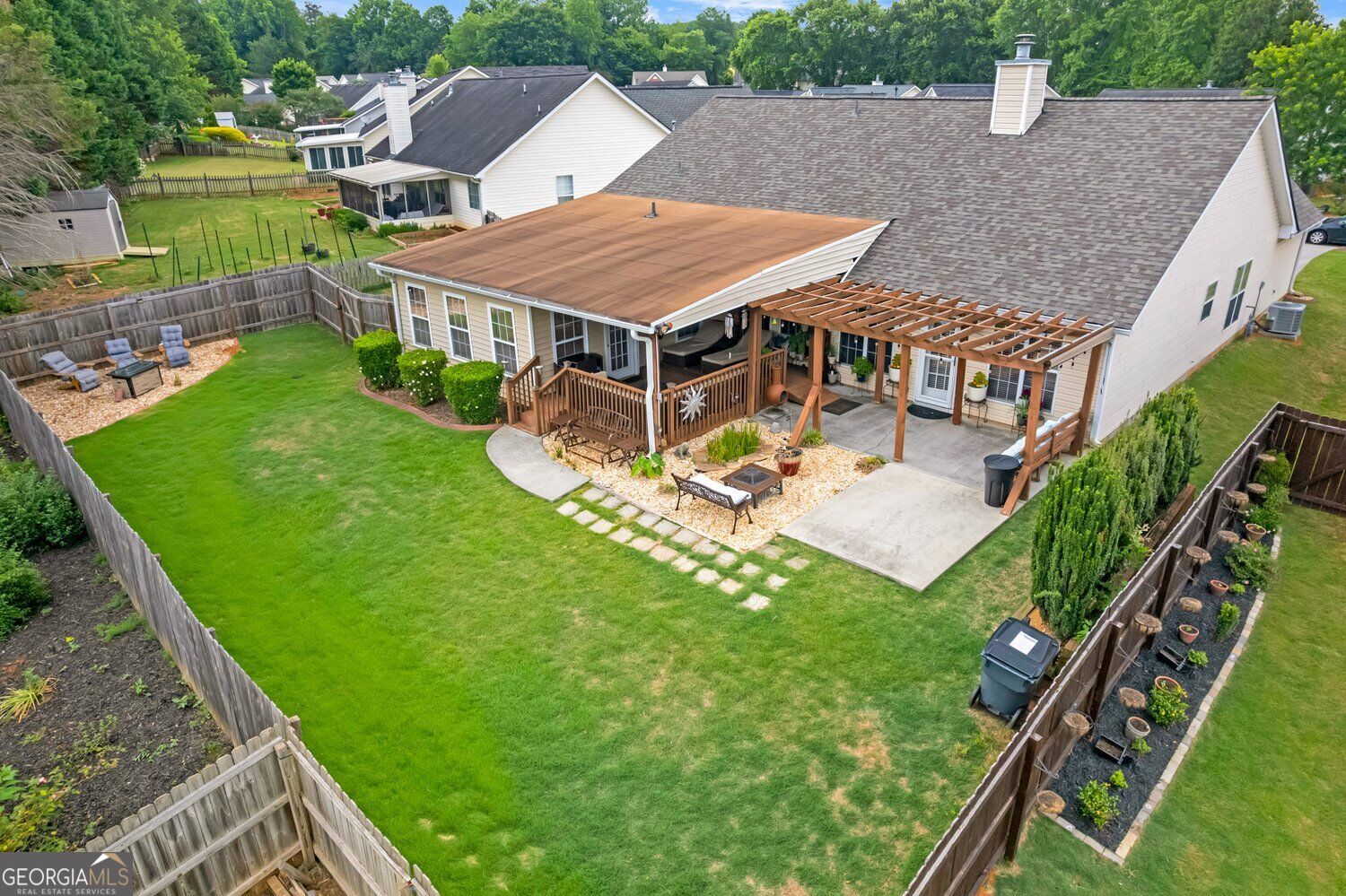 4015 McPherson DR
