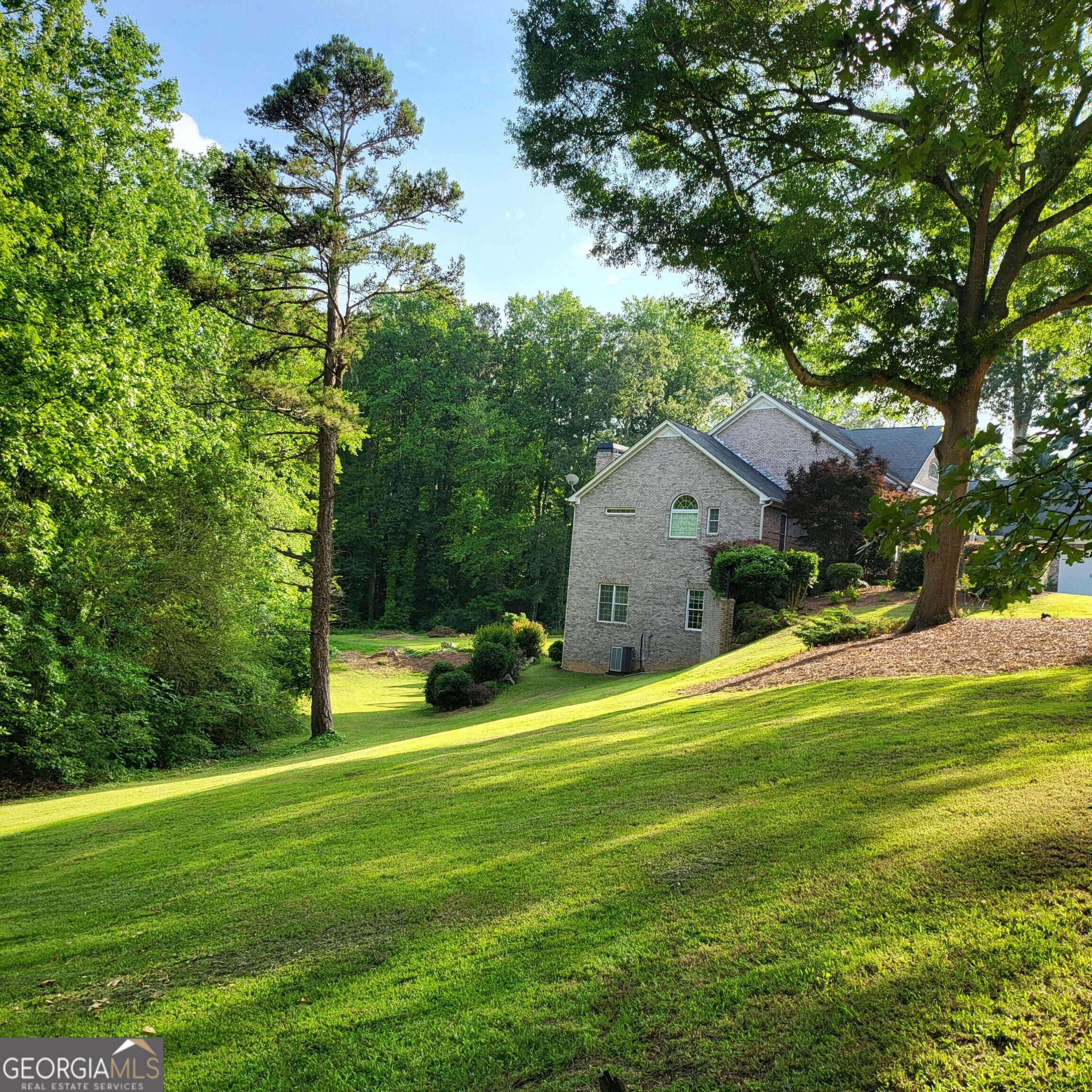 4829 Moon RD