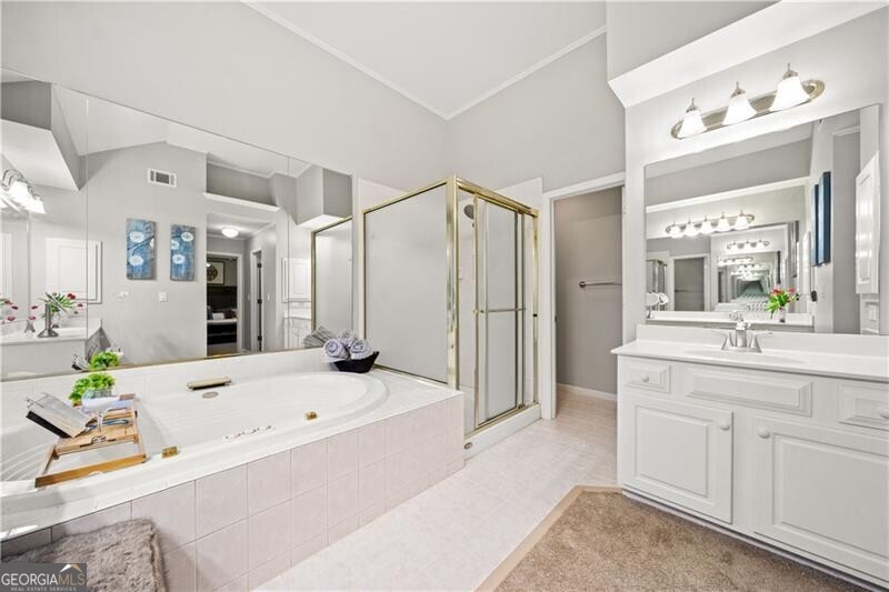 Lawrenceville, Georgia 30043, United States, 6 Bedrooms Bedrooms, ,4 BathroomsBathrooms,Residential,Pending,108843