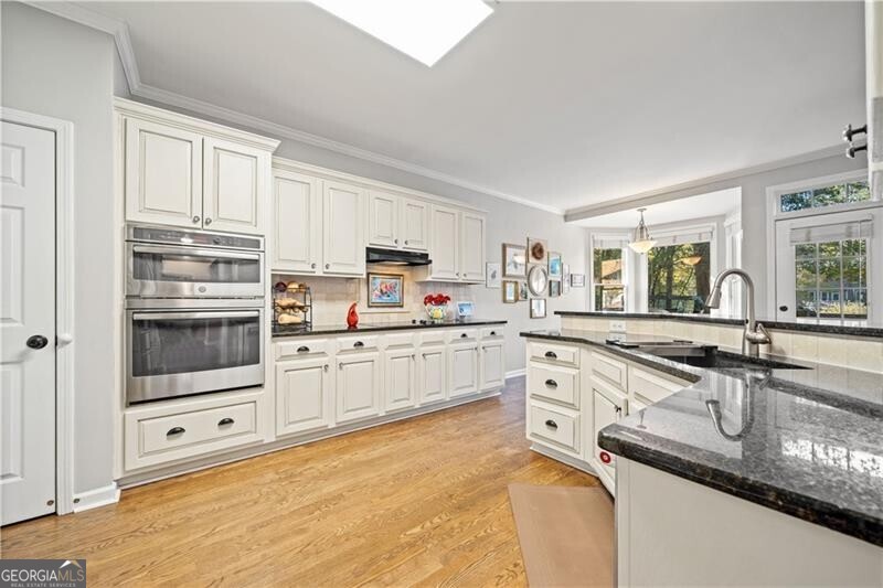 Lawrenceville, Georgia 30043, United States, 6 Bedrooms Bedrooms, ,4 BathroomsBathrooms,Residential,Pending,108843