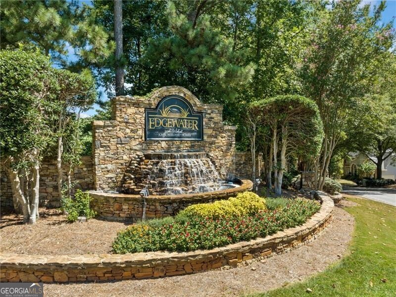 Lawrenceville, Georgia 30043, United States, 6 Bedrooms Bedrooms, ,4 BathroomsBathrooms,Residential,Pending,108843