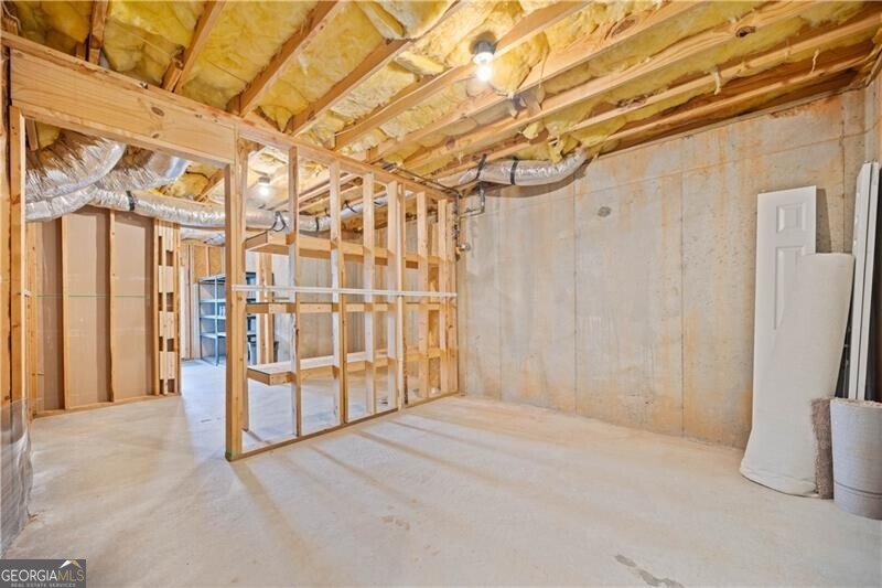 Lawrenceville, Georgia 30043, United States, 6 Bedrooms Bedrooms, ,4 BathroomsBathrooms,Residential,Pending,108843