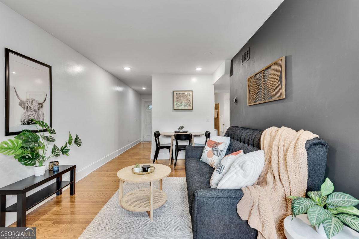 351 Cherokee AVE SE 8