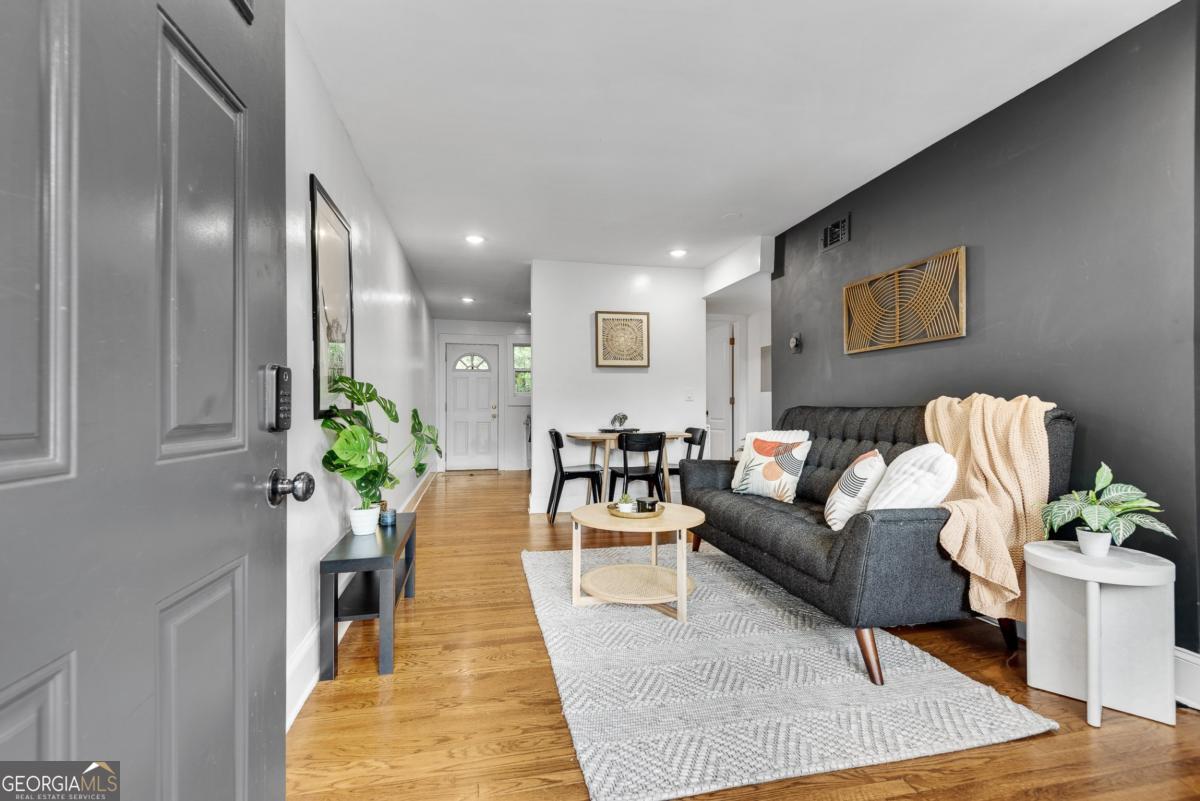 351 Cherokee AVE SE 8