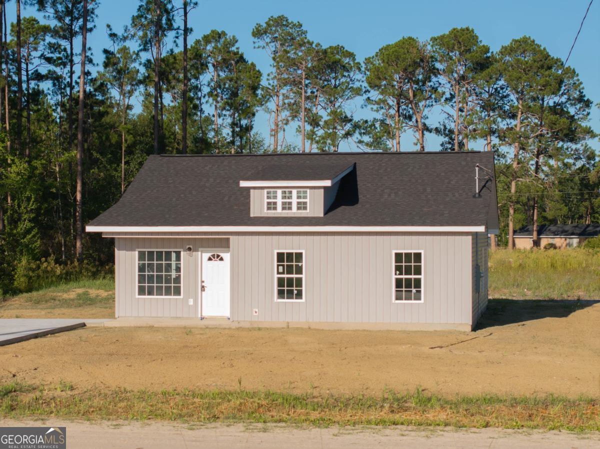 For Sale: Charming 3 Bed, 2 Bath Home in the Heart of Baxley! Address: 110 Peach Ln 3 Bedrooms 2 Bathrooms 1,296 Sq Ft Price: 195,000 Welcome to this beautifully maintained 3-bedroom, 2-bath home located in a prime central location in Baxley, just minutes from schools, shopping, and local dining. Step inside to discover tile flooring throughout, offering both style and durability-perfect for easy maintenance and a modern, clean feel. The open-concept living and dining area flows seamlessly into a well-appointed kitchen, complete with ample cabinet space and a nice size pantry. The spacious master suite features a private bathroom and generous closet space, while the two additional bedrooms are perfect for family, guests, or home office. Whether you're a first-time homebuyer or looking to downsize, this home offers comfort, convenience, and value-all in one. Don't miss your chance to own a piece of Baxley!