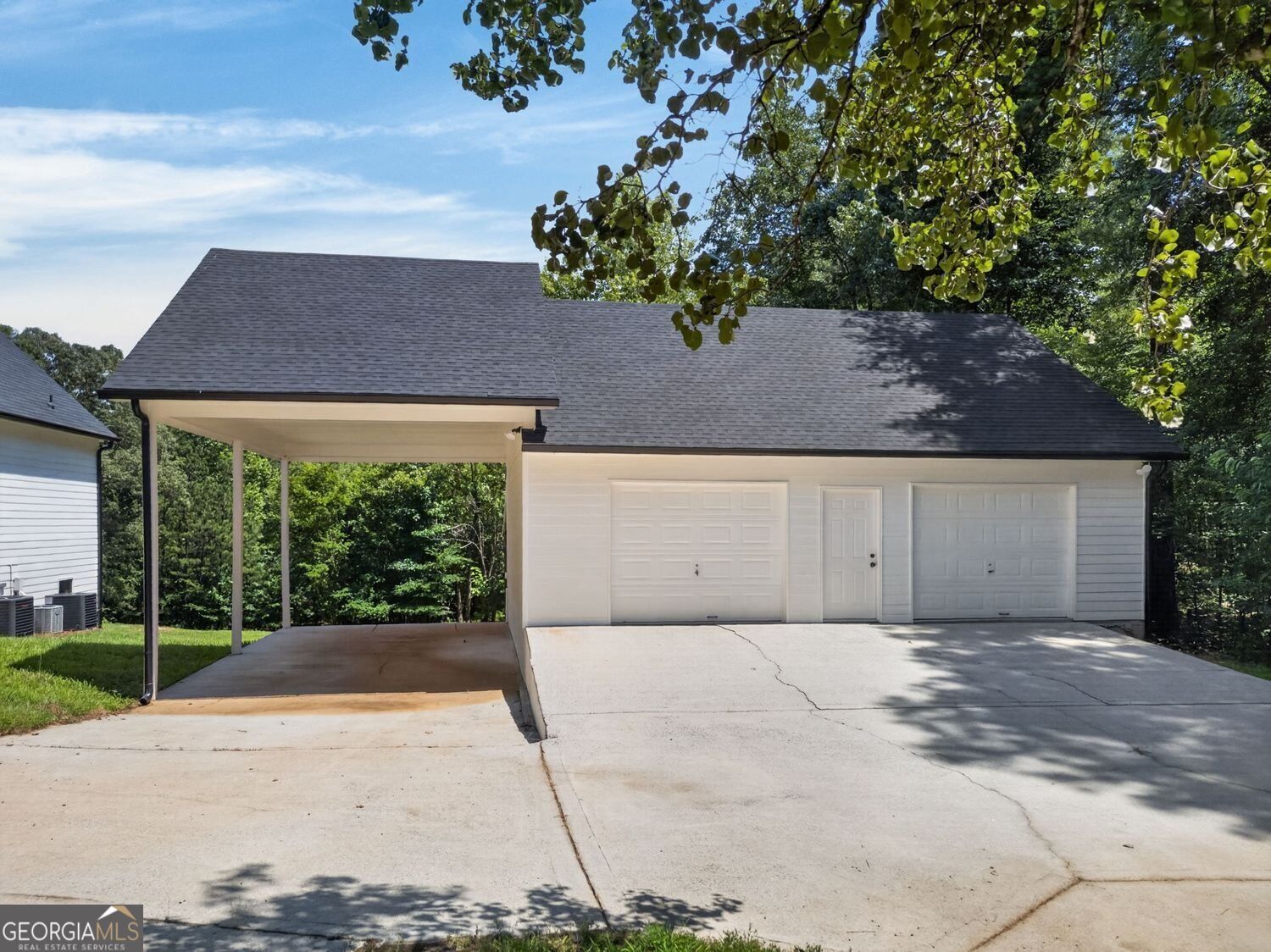 5098 Gwendolyn CT NW