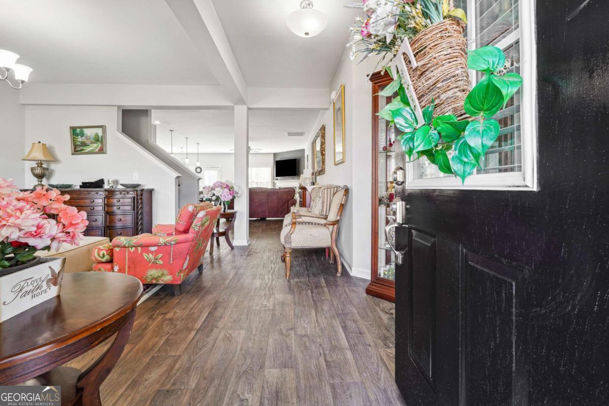 468 Grand Oaks AVE