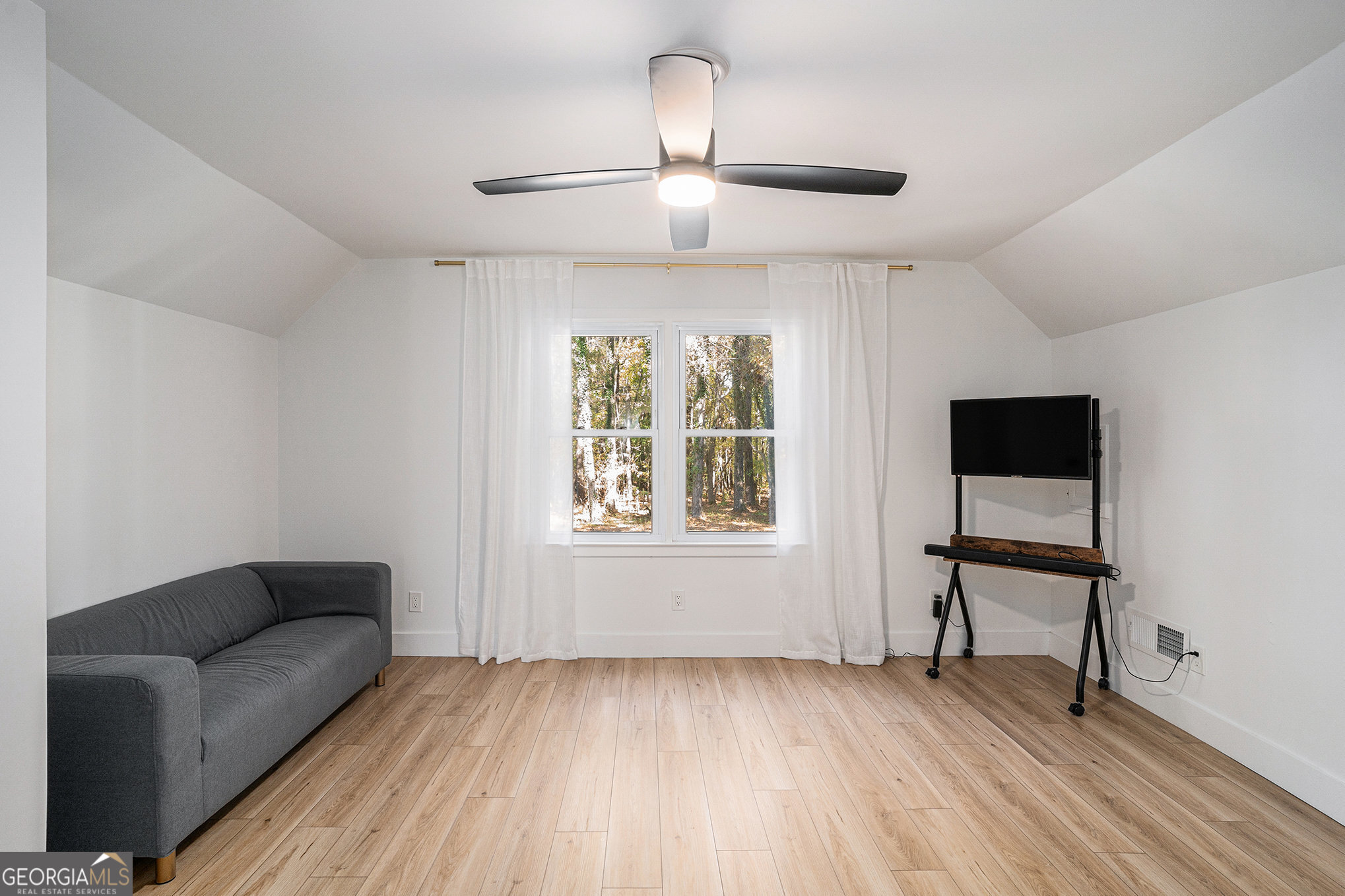 NO HOA / In-law Suite - Residential