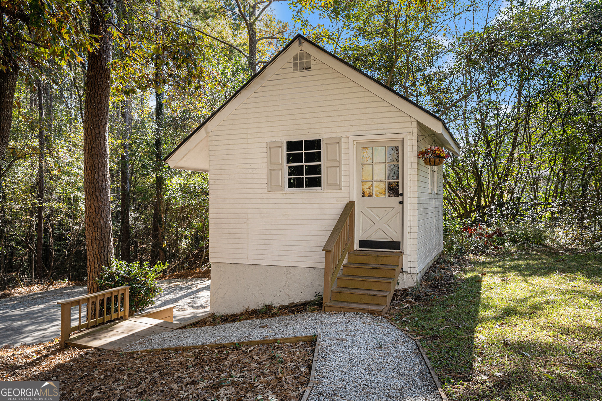 NO HOA / In-law Suite - Residential