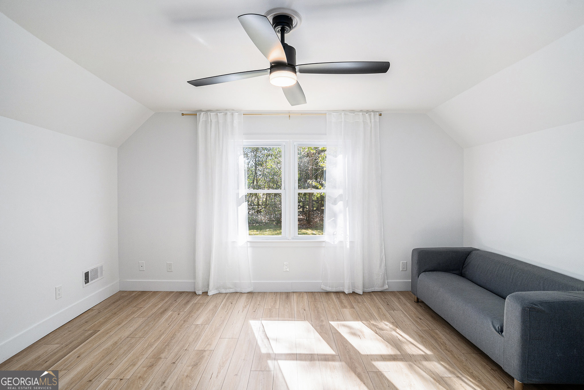 NO HOA / In-law Suite - Residential