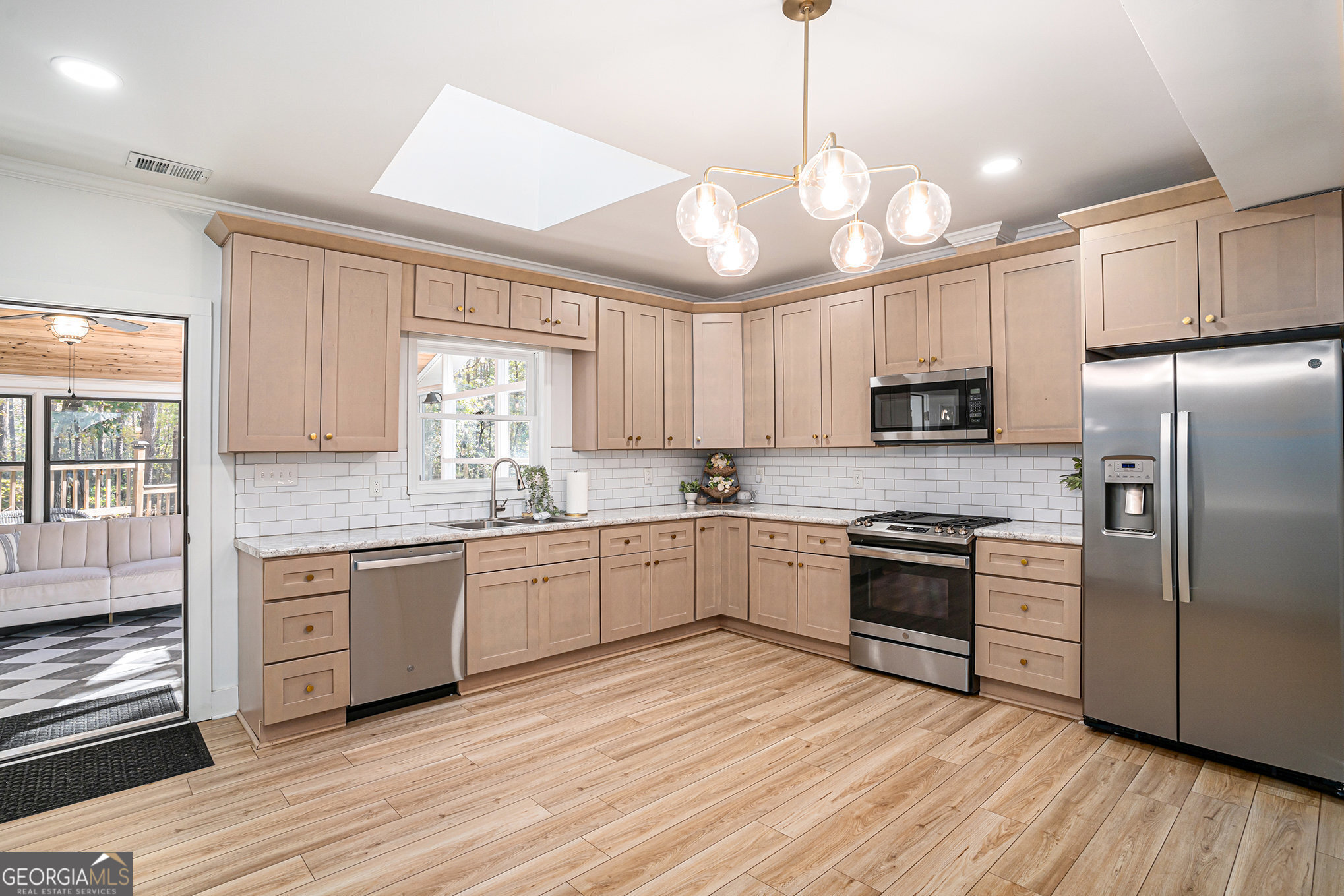 NO HOA / In-law Suite - Residential