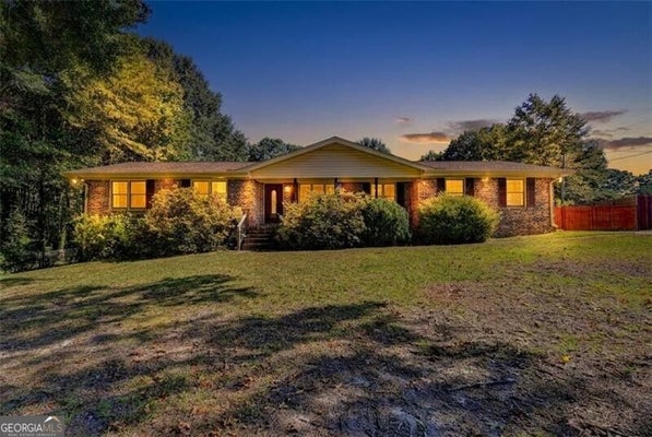 2926 ELIZABETH LN, SNELLVILLE, GA 30078 - Image ff830979dbbe8de8d487802293eb299e/3757701571