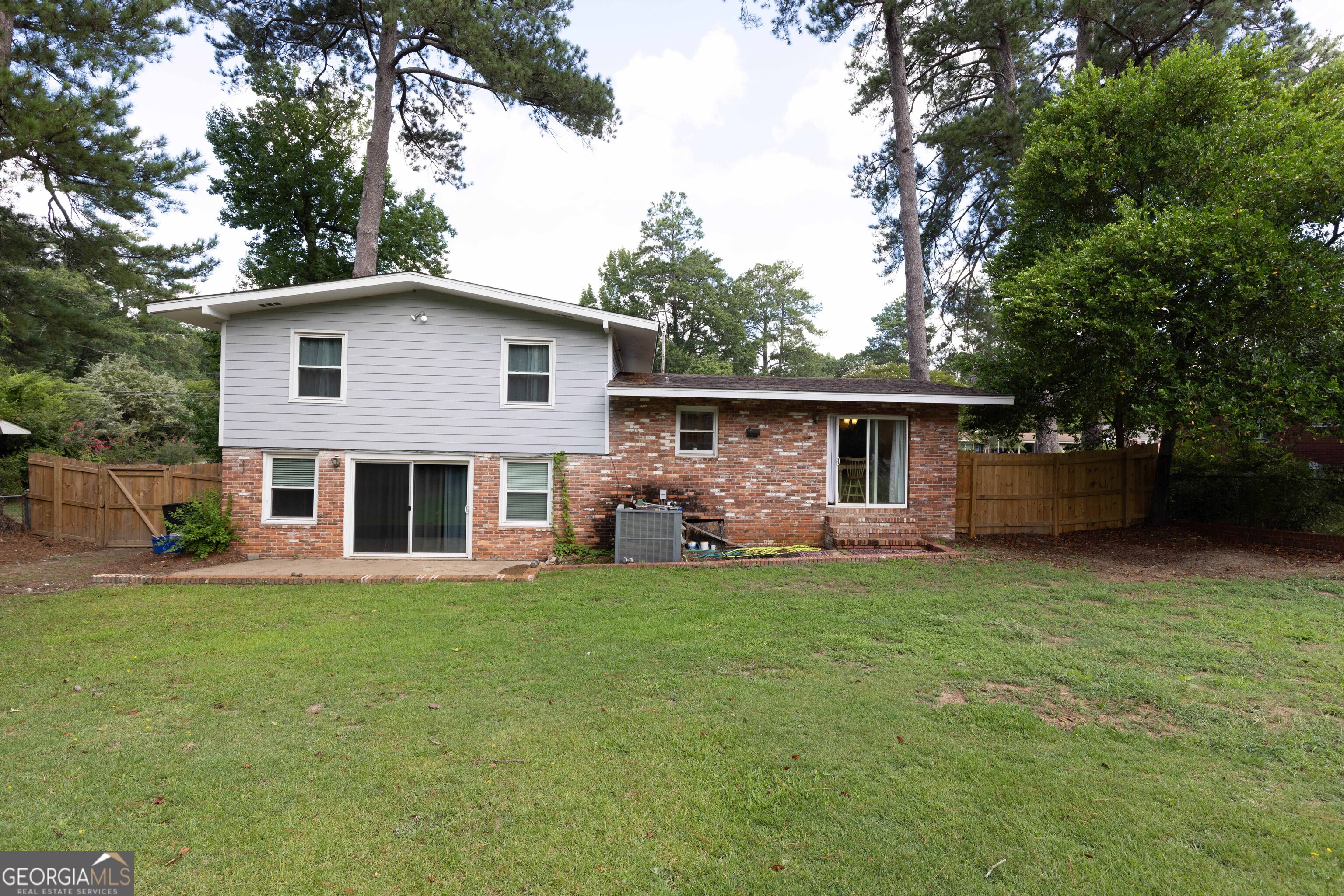 3212 Flint DR