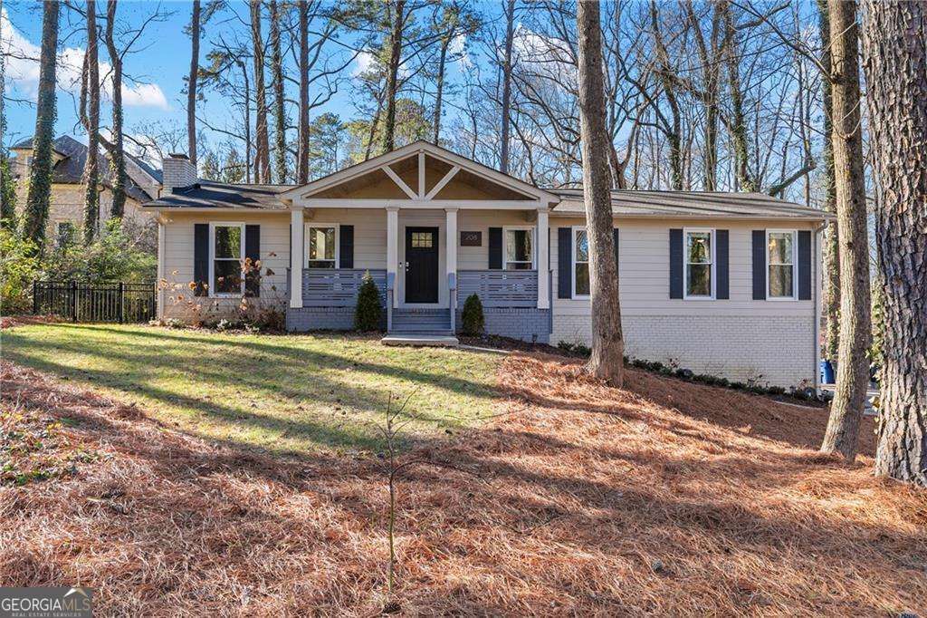 Photo of 208 Shadowlawn Road SE, Marietta, GA 30067 (MLS # 10690609)