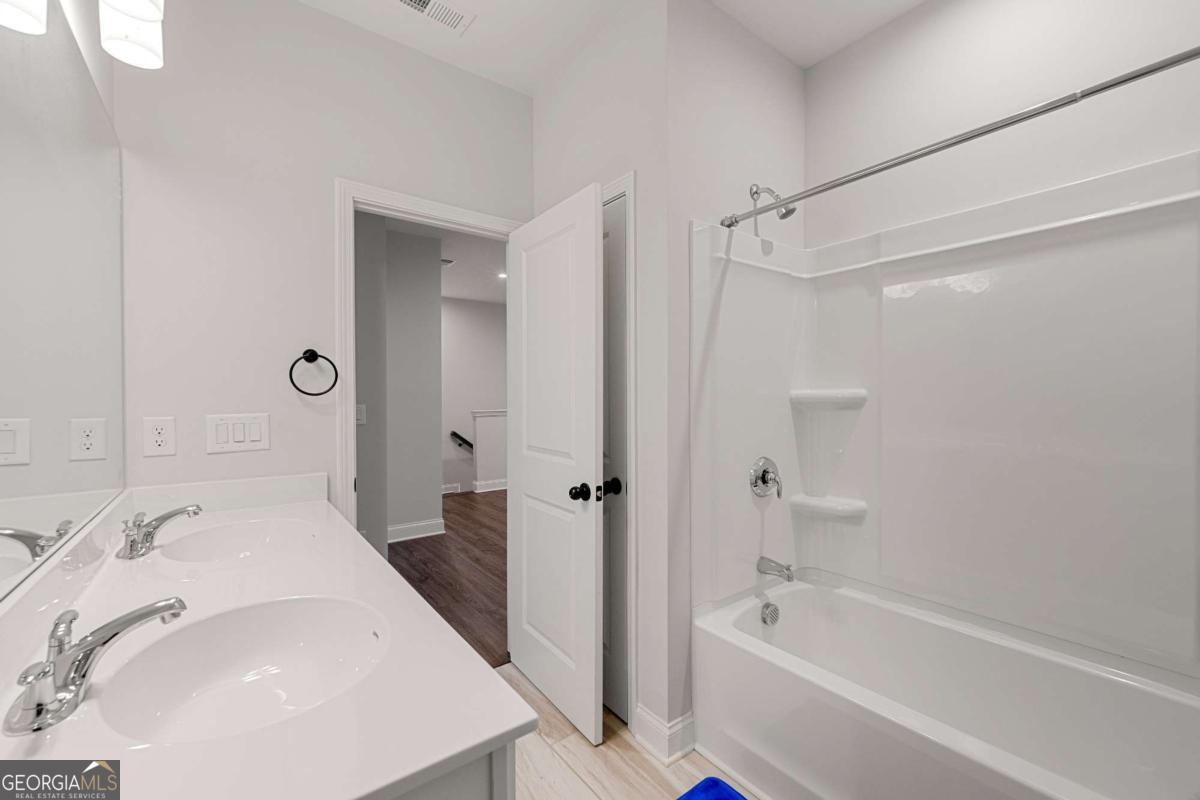 Magnolia Walk - Residential
