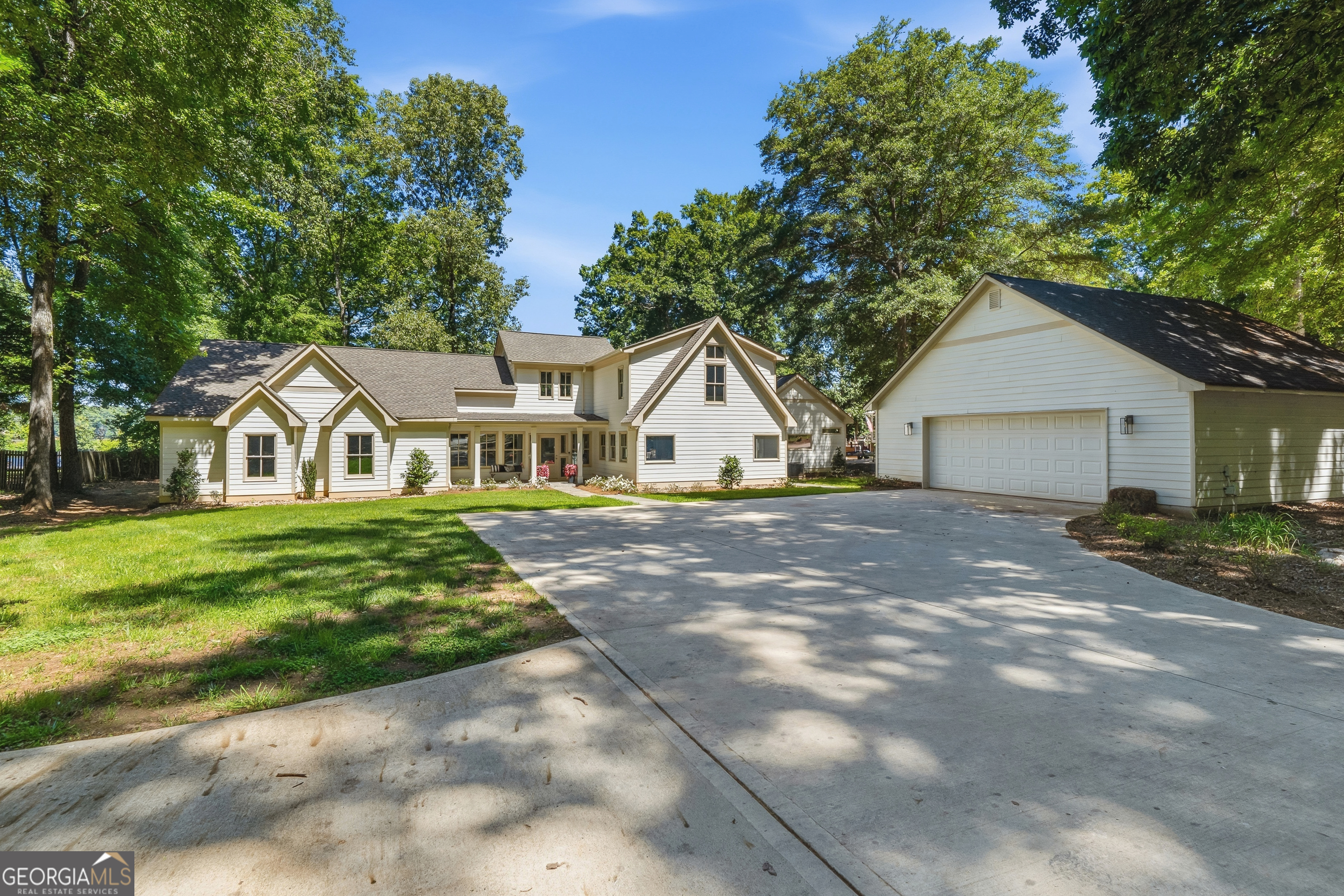 136 N Hidden Lake DR