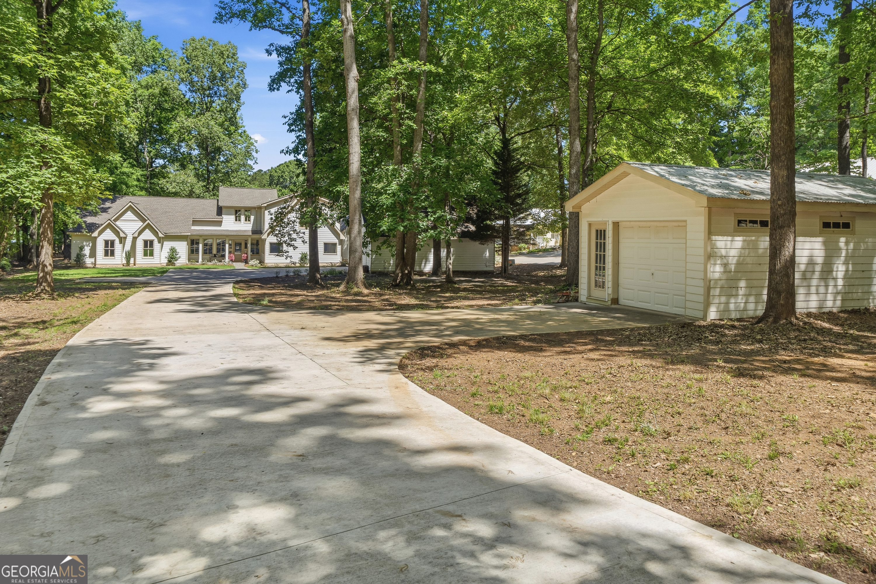 136 N Hidden Lake DR