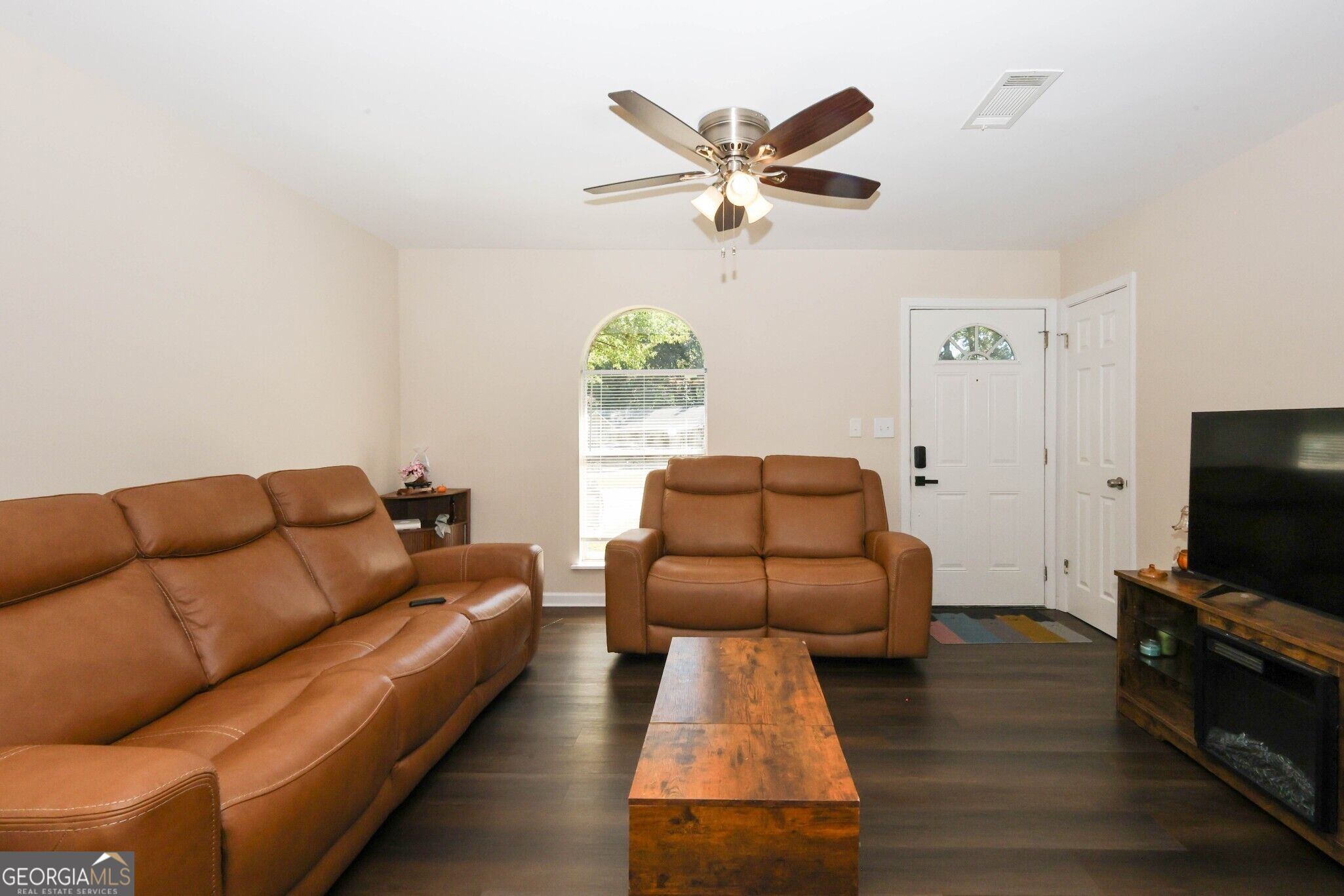 6011 Landover CIR