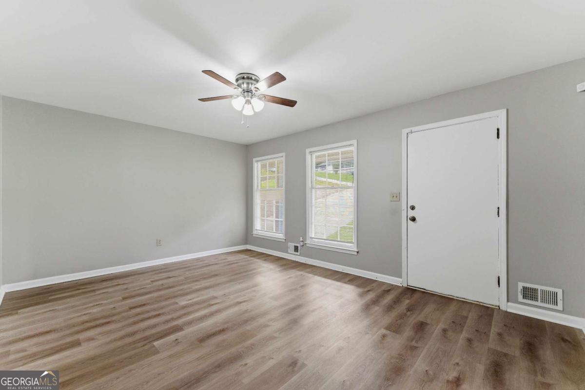 1179 Burbank TRL