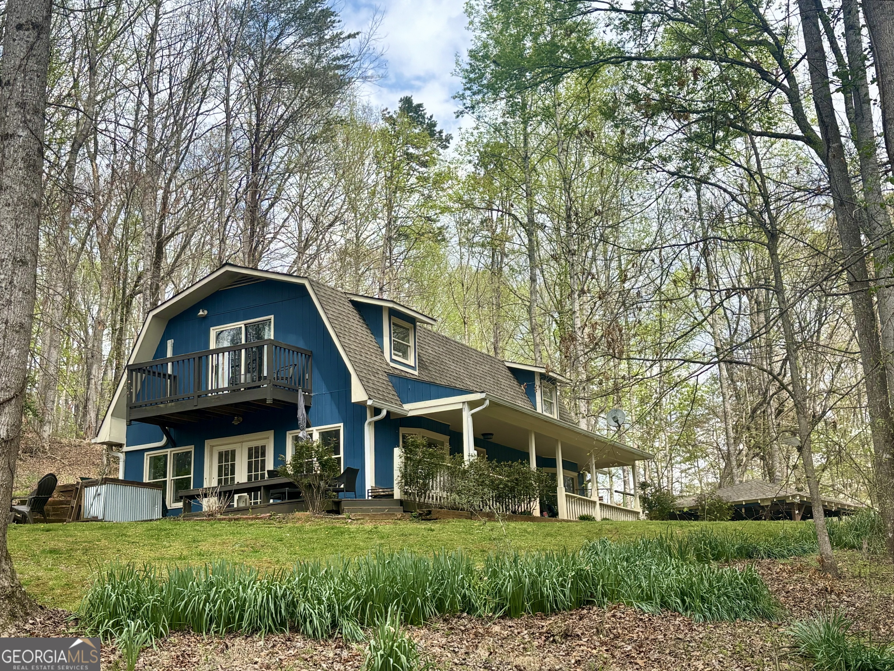 1048 Echota RD
