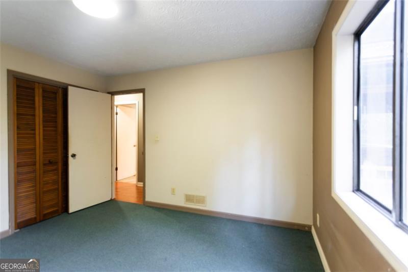 Paces Landing - Residential