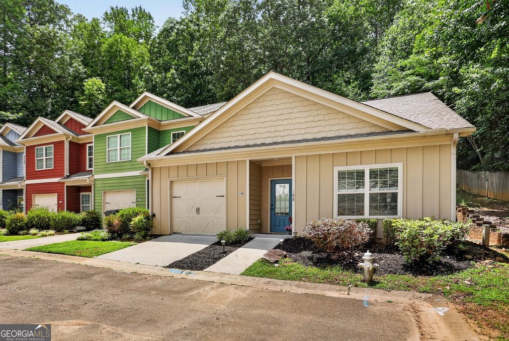 Photo of 198 Towne Villas Drive, Jasper, GA 30143 (MLS # 10802926)