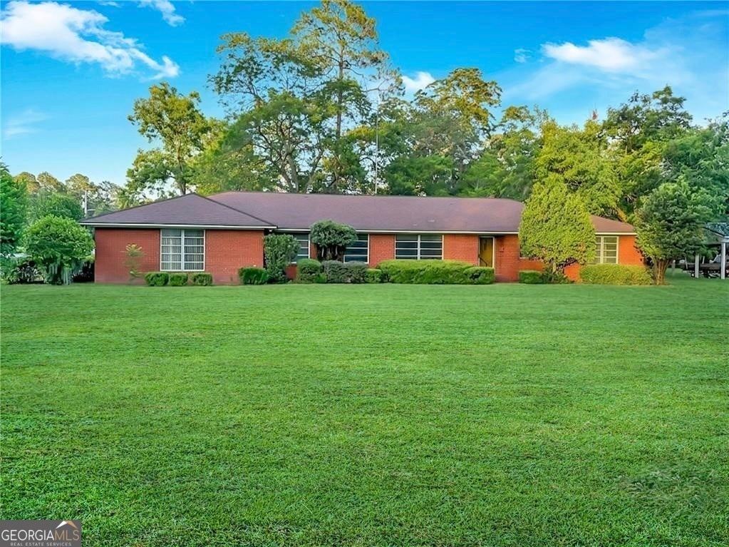 Photo of 801 S Gordon Avenue, Adel, GA 31620 (MLS # 10832158)