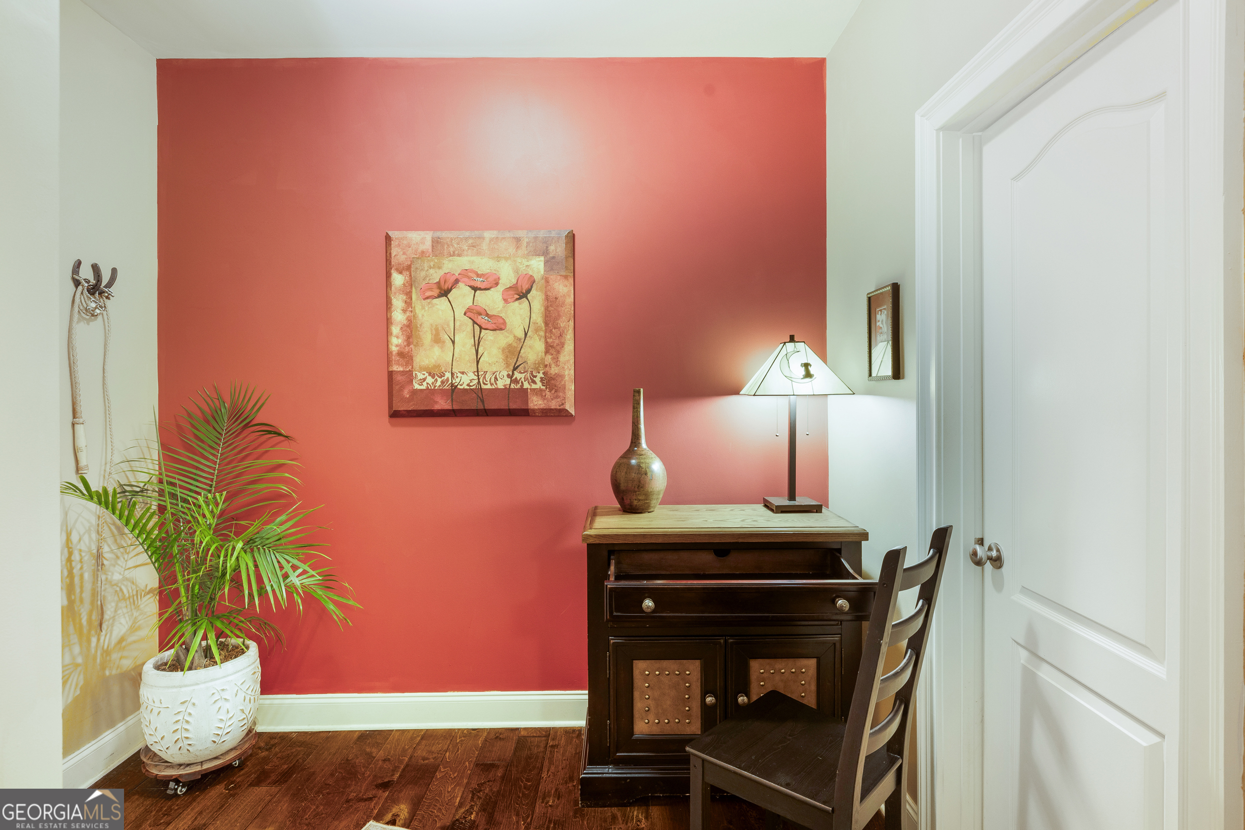 2474 Whiteoak RUN SE 18