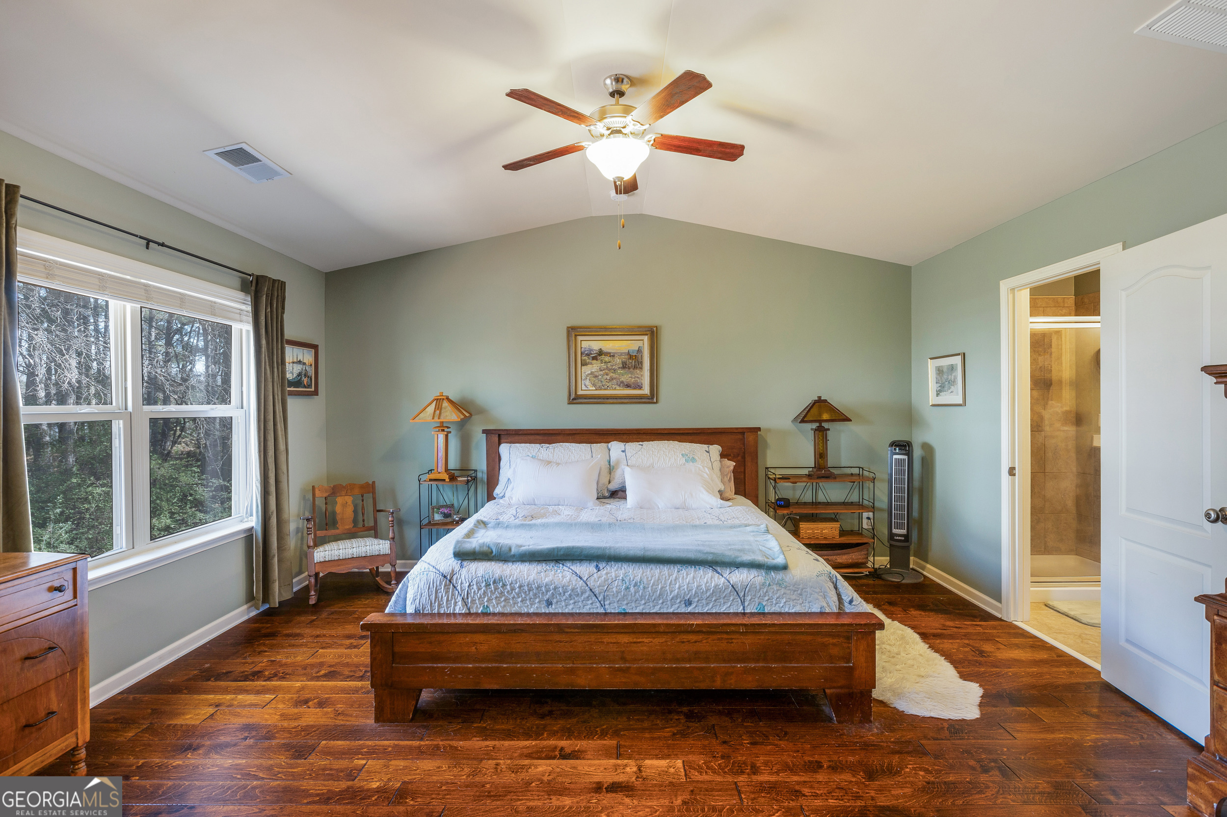 2474 Whiteoak RUN SE 18