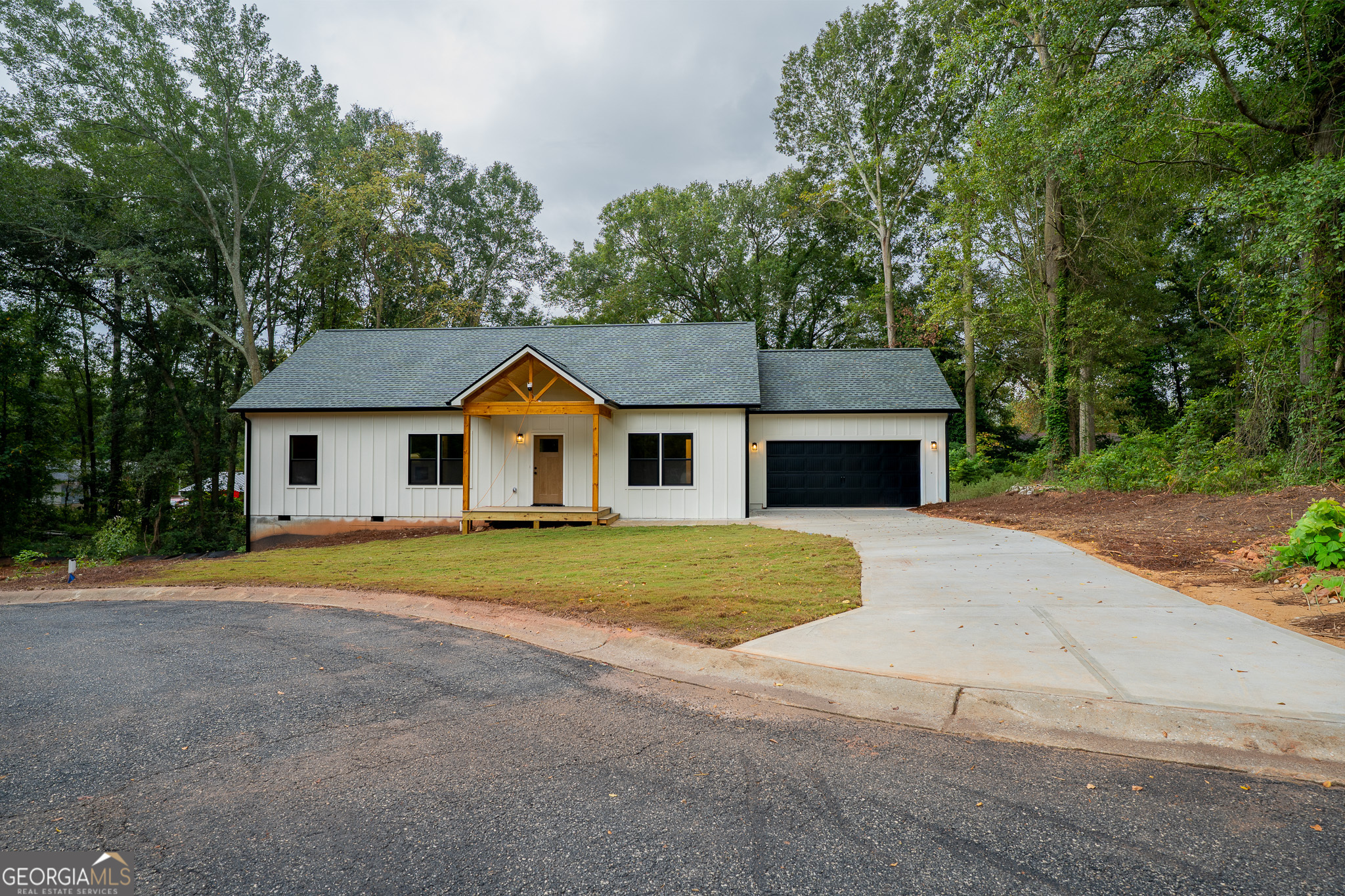 83 Crestwood DR