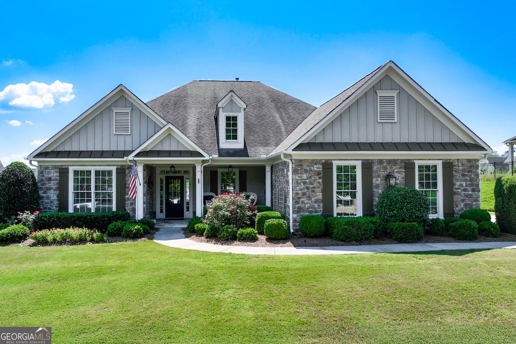 Photo of 6623 Trail Side Drive, Flowery Branch, GA 30542 (MLS # 10837338)
