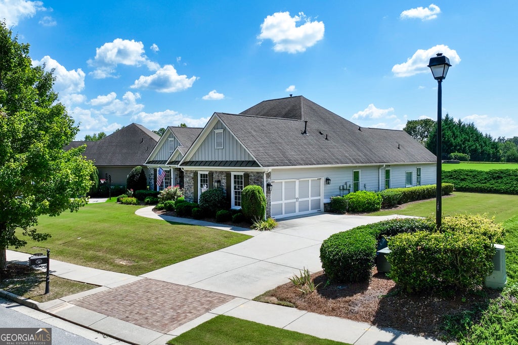 Photo of 6623 Trail Side Drive, Flowery Branch, GA 30542 (MLS # 10837338)