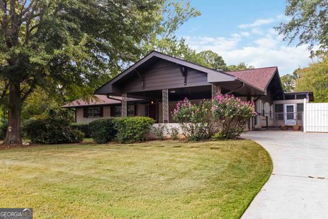 1722 Camelot CIR Tucker GA 30084