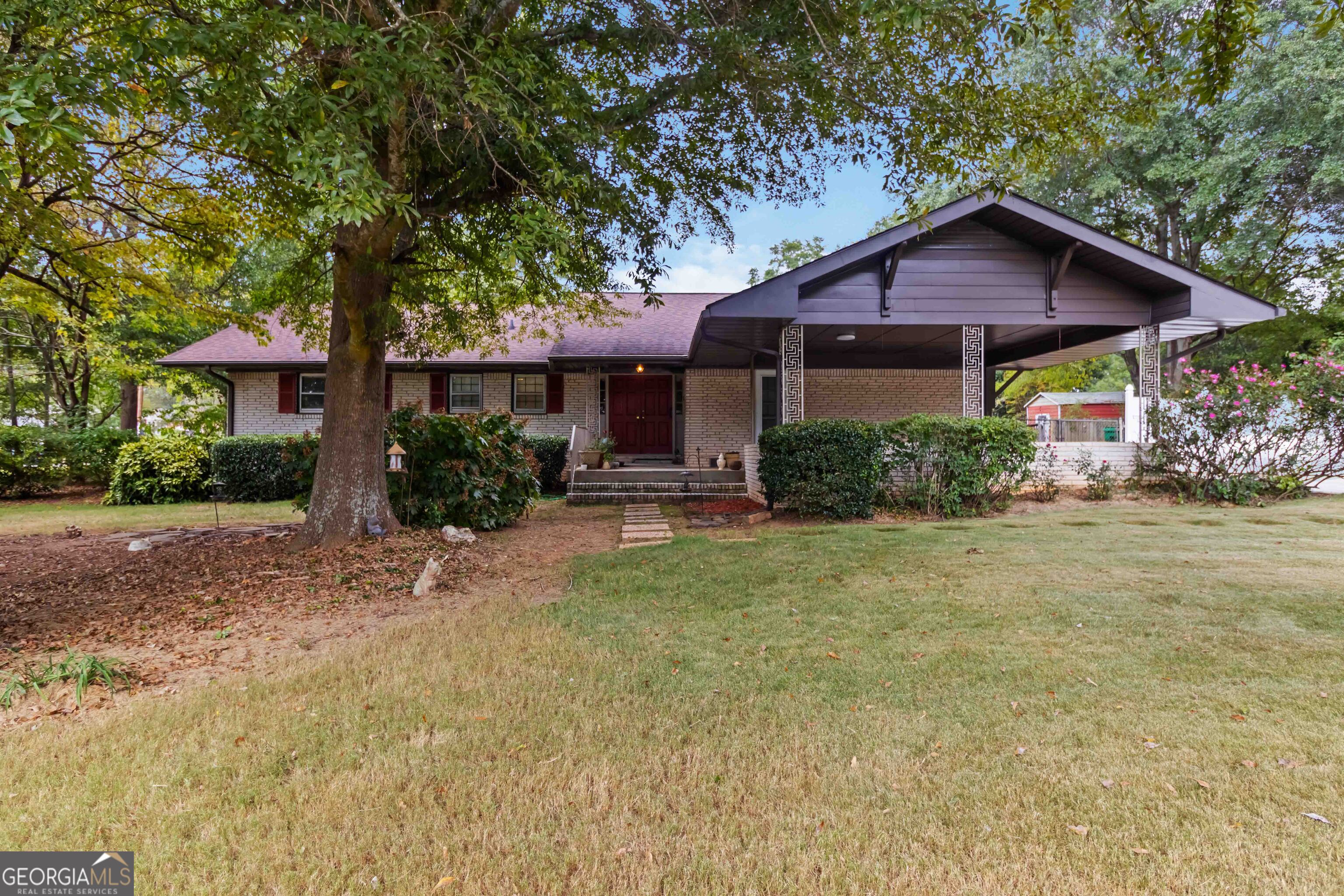 1722 Camelot CIR