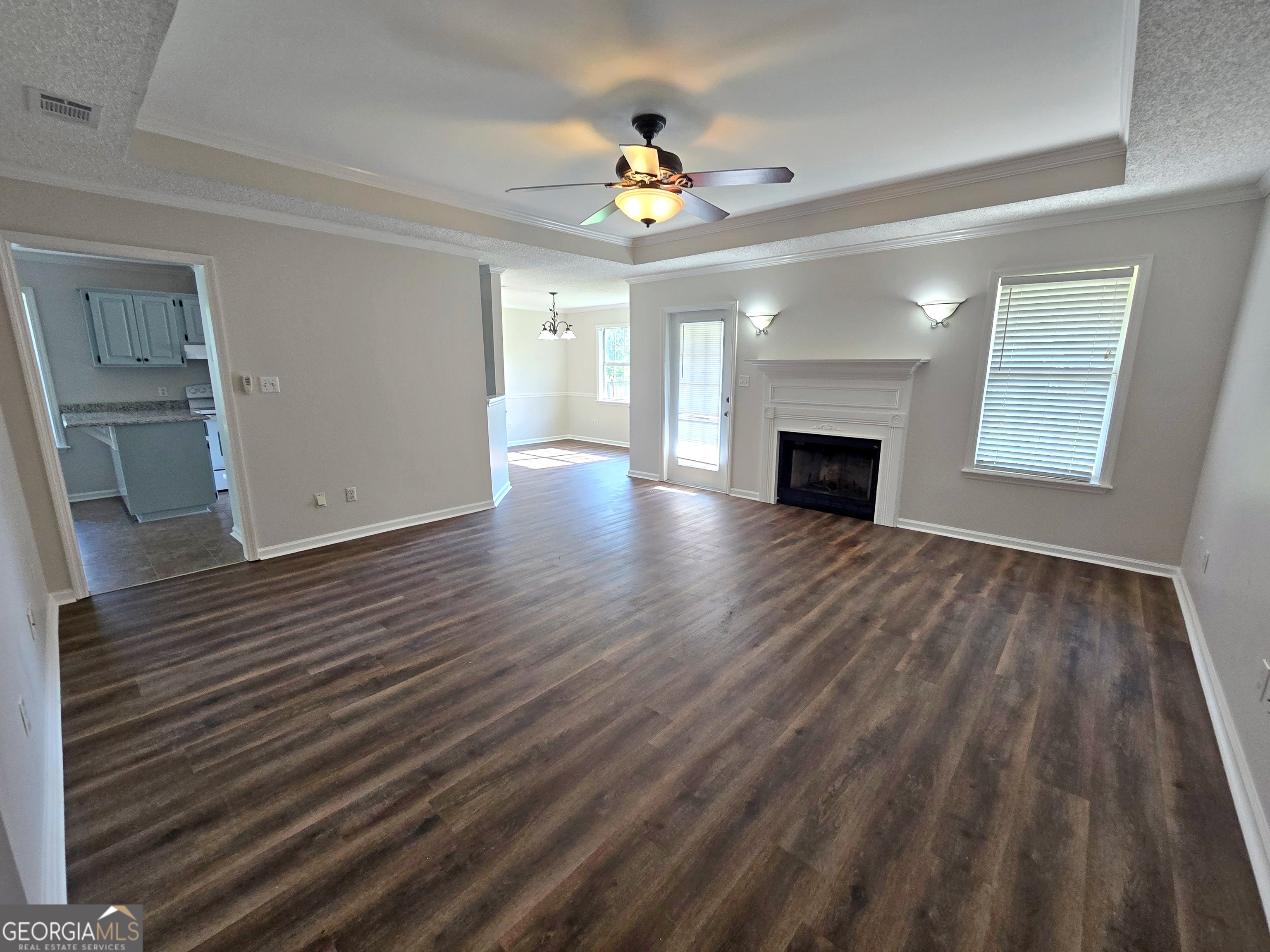 3814 Stratford CIR