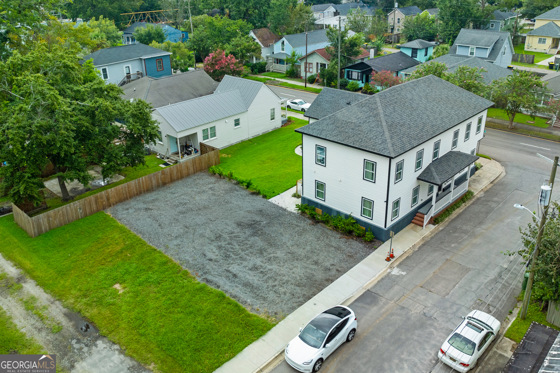 637 E Anderson ST 1-5