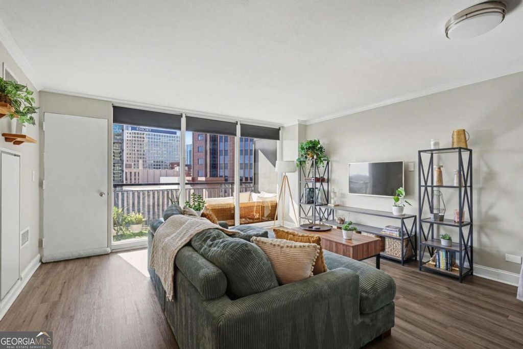 Photo of 620 Peachtree Street NE #908, Atlanta, GA 30308 (MLS # 10678391)