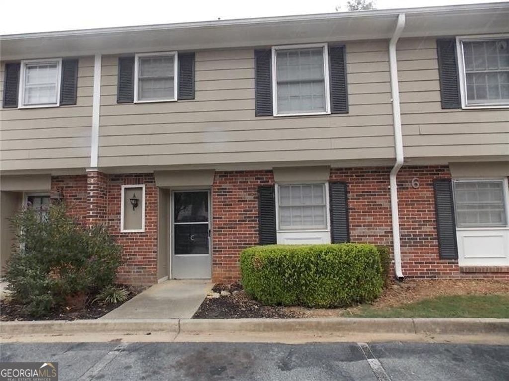 Photo of 2080 Kings Gate Circle, Snellville, GA 30078 (MLS # 10739475)