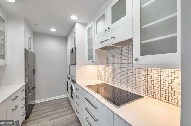 1074 Peachtree WALK NE B504