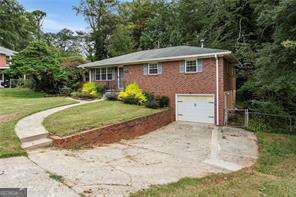 3235 Woodview DR SE
