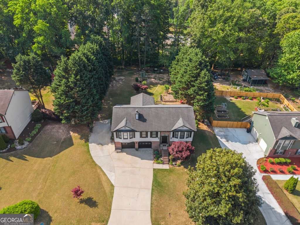 Photo of 3737 Victoria Drive, Buford, GA 30519 (MLS # 10741272)