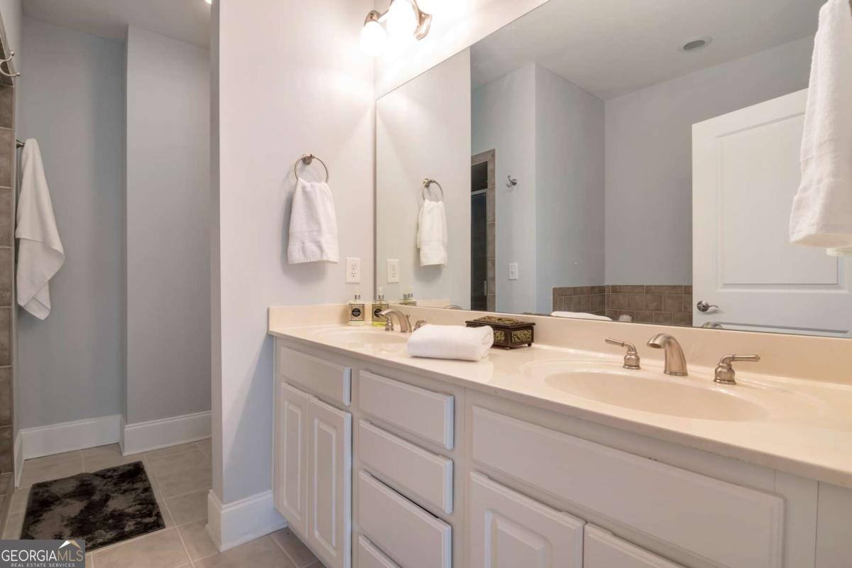 Emerson Hill Square - Residential Lease