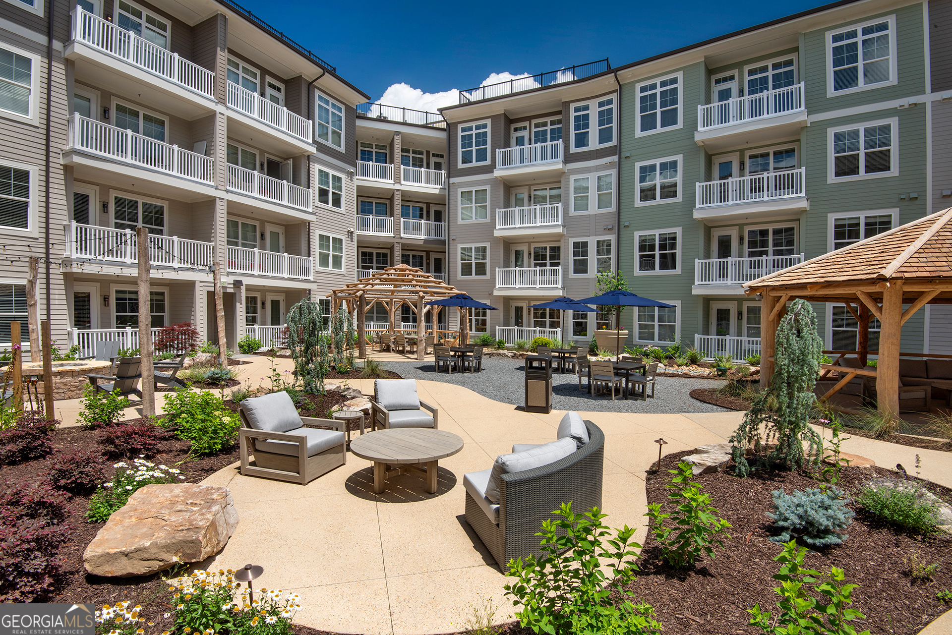 Kennesaw, Georgia 30144, United States, 2 Bedrooms Bedrooms, ,2 BathroomsBathrooms,Residential,Active,41910