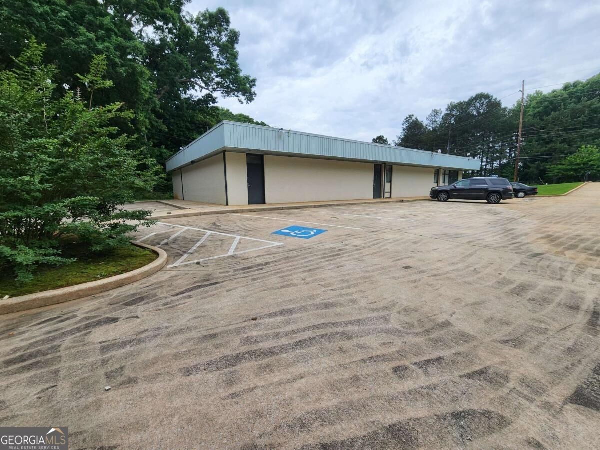 3463 Flat Shoals RD