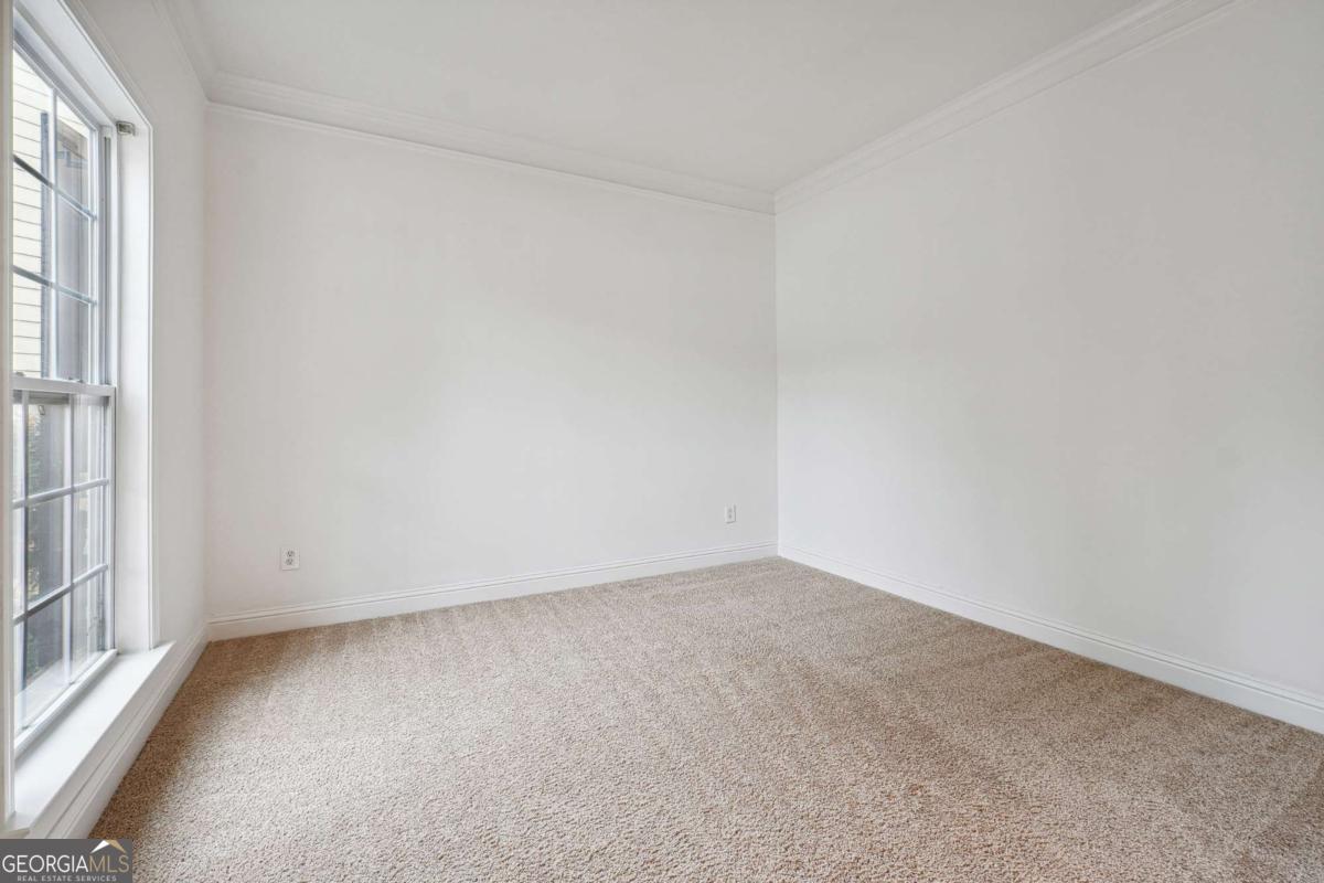 2005 CREEK POINTE WAY