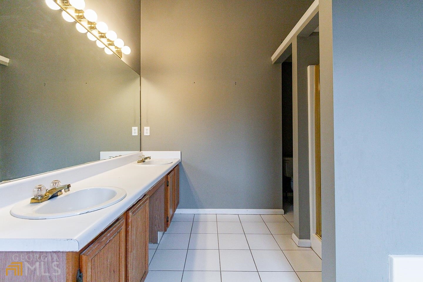 WINDSOR GLEN U1 - Residential