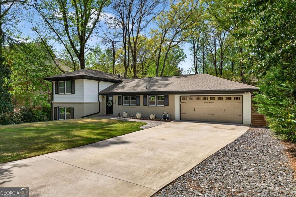Photo of 5500 Sherrell Drive, Atlanta, GA 30342 (MLS # 10757805)