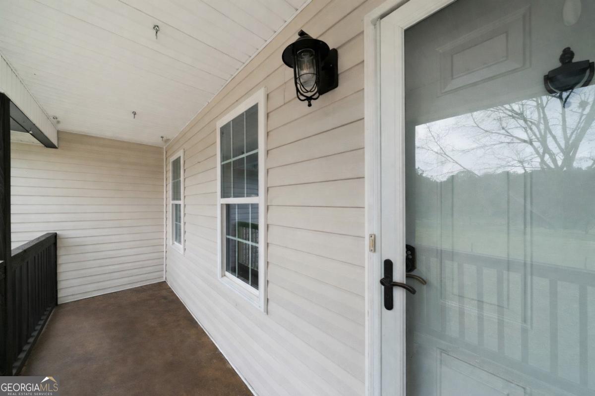 372 Jake Whorton RD SE