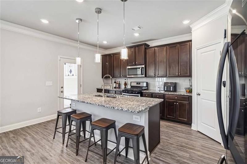 109 LOGAN PASS DR