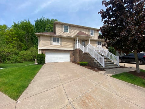 Condo For Sale - 6123 Glen Eagles Drive<br/> Erie, PA 16509